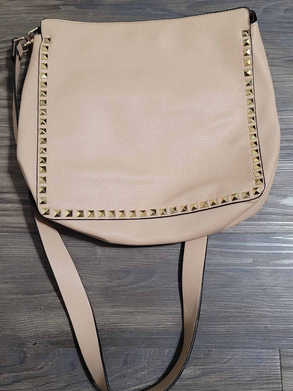 Inzi Stud-Trim Pebbled Leather Crossbody Bag in Blush - Picture 2 of 5